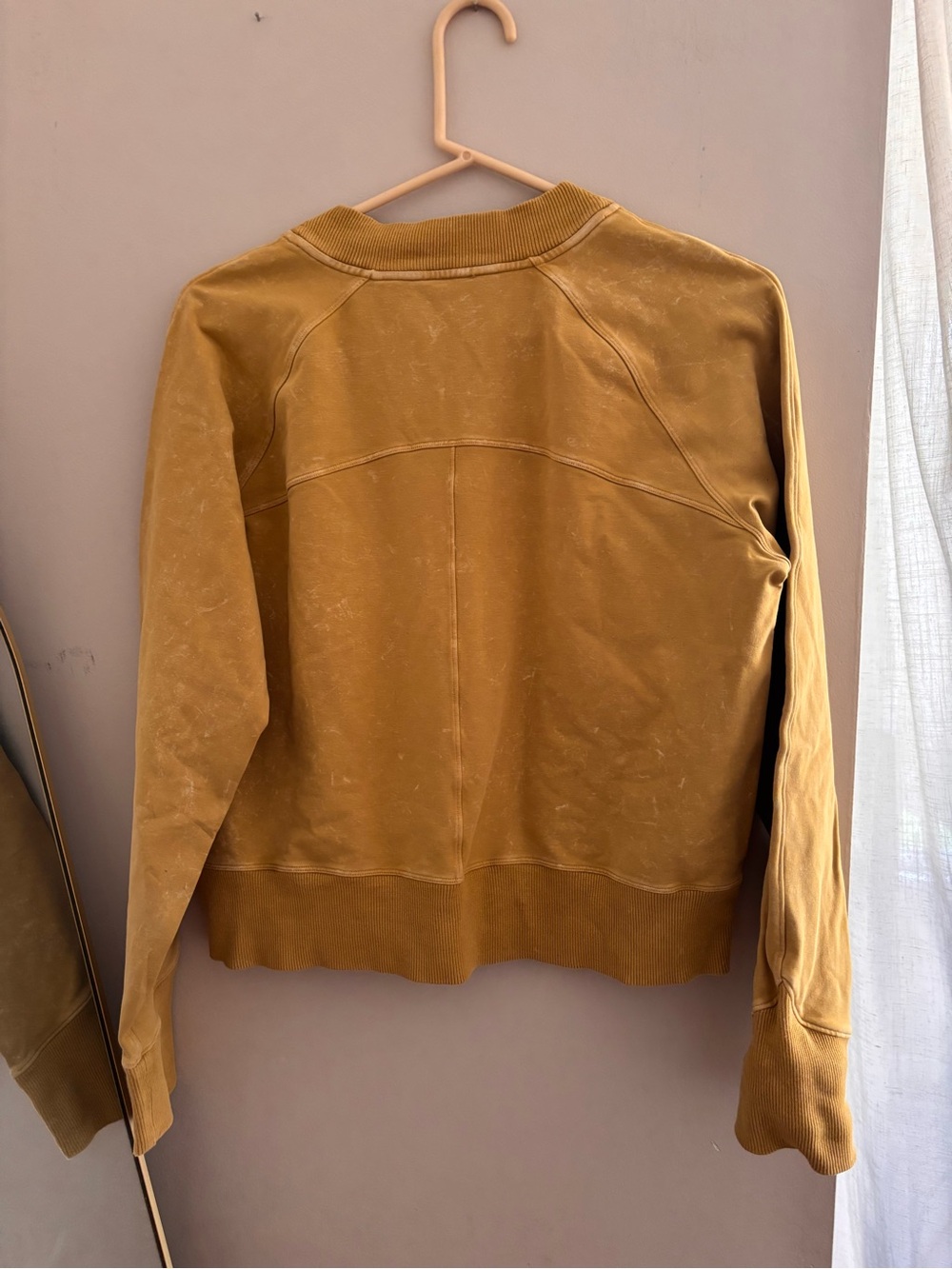 Lululemon Perfectly Oversized Cropped Crew in yellow dye faded color - Picture 3 of 6